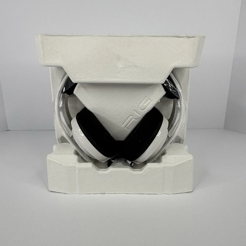 Nacon Rig Xbox 400HX Wired Performance Gaming Headset White New Damaged Box